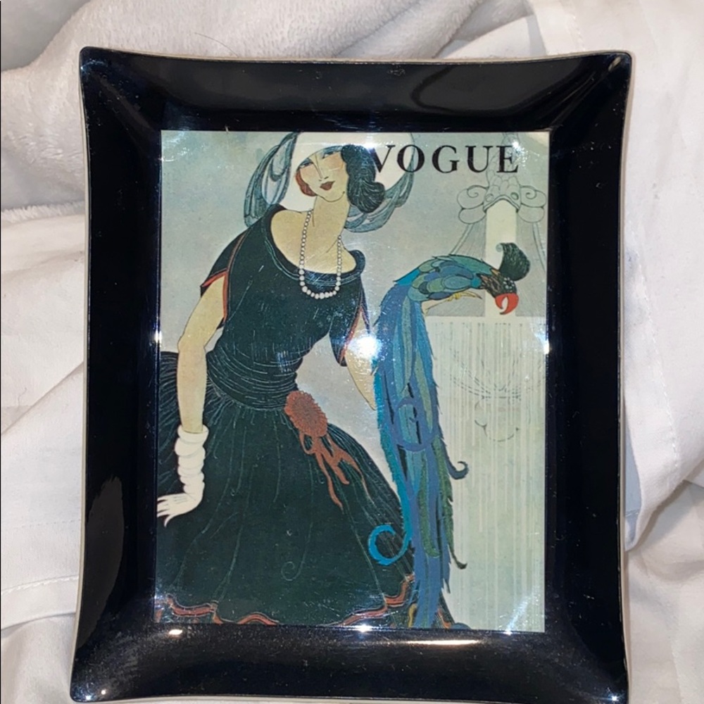 Vogue Vintage Plate